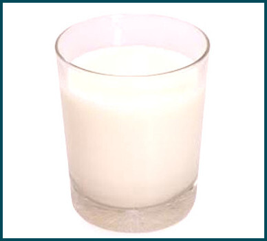Beneficios de la leche para espesar las cejas escasas