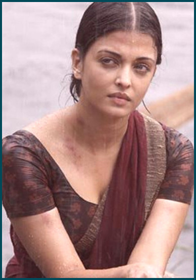 Sari vestido Aishwarya Rai sin maquillaje en la película Raavan