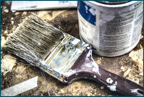 Limpiar brochas de pintura disolvente